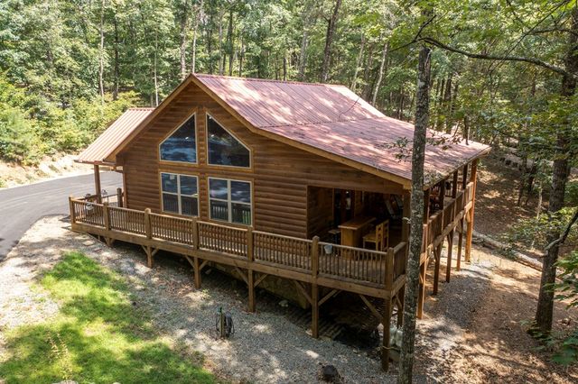 570 Hawthorne Lane, Murphy, NC 28906