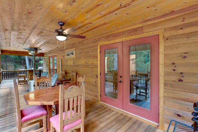 570 Hawthorne Lane, Murphy, NC 28906