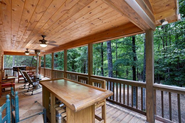 570 Hawthorne Lane, Murphy, NC 28906
