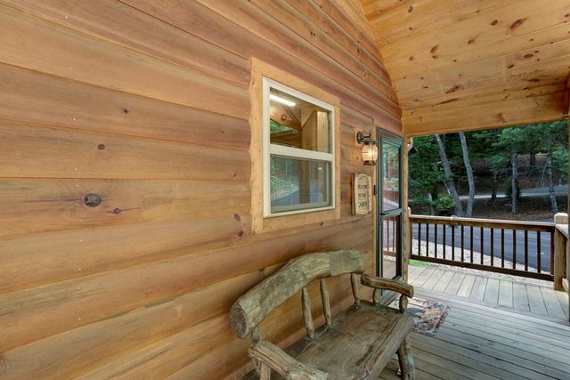 570 Hawthorne Lane, Murphy, NC 28906