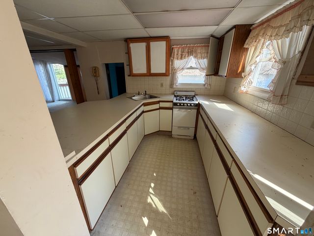 176 Lake Drive, Bethlehem, CT 06751