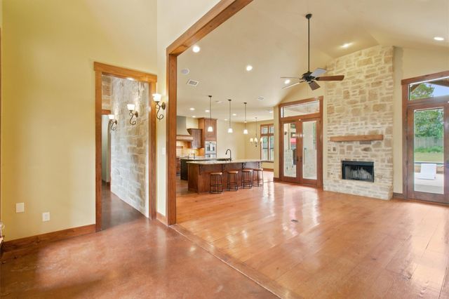 3121 Summit Ridge DR, San Marcos, TX 78666