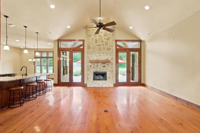 3121 Summit Ridge DR, San Marcos, TX 78666