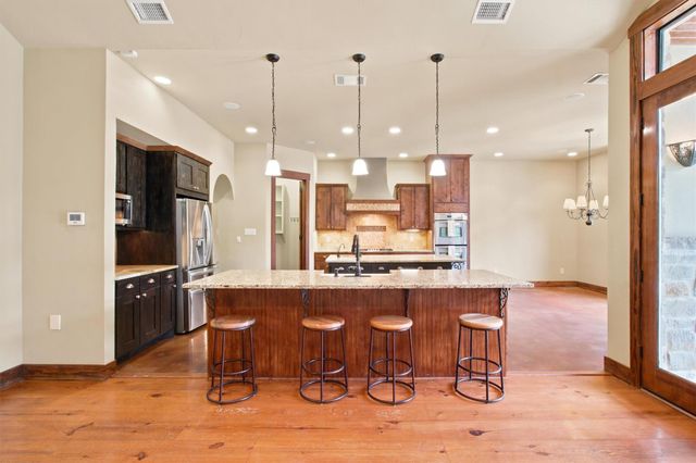3121 Summit Ridge DR, San Marcos, TX 78666