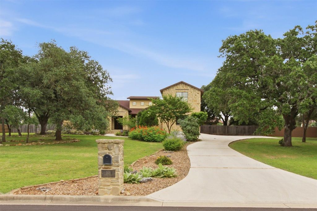 3121 Summit Ridge DR, San Marcos, TX 78666