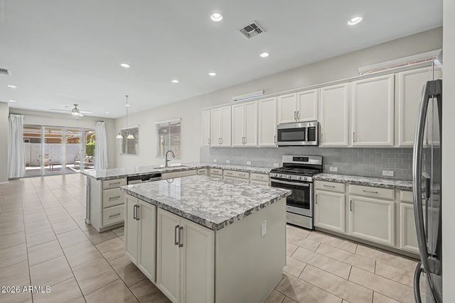 3047 E AUSTIN Drive, Gilbert, AZ 85296