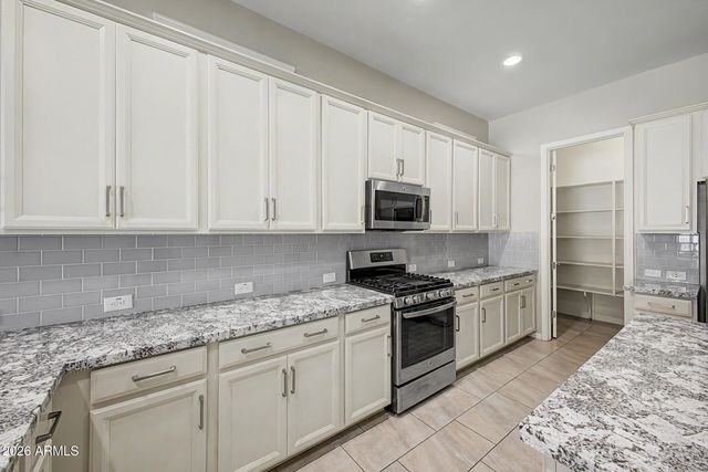 3047 E AUSTIN Drive, Gilbert, AZ 85296