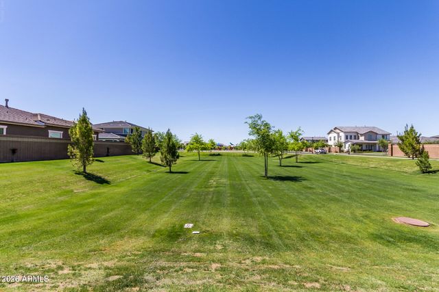3047 E AUSTIN Drive, Gilbert, AZ 85296