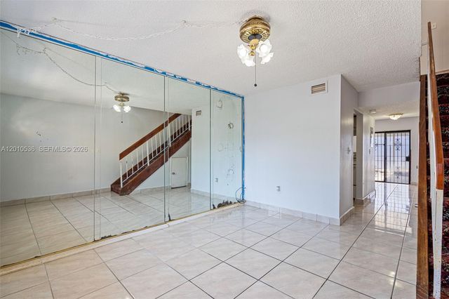2331 W 66th Pl 201, Hialeah, FL 33016
