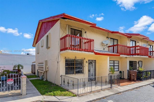 2331 W 66th Pl 201, Hialeah, FL 33016