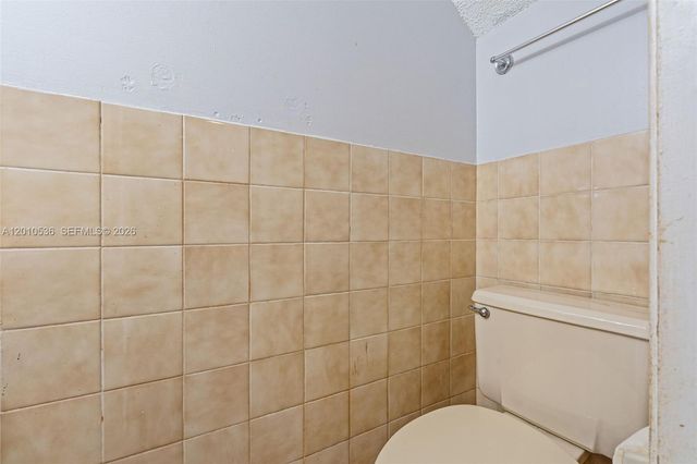 2331 W 66th Pl 201, Hialeah, FL 33016