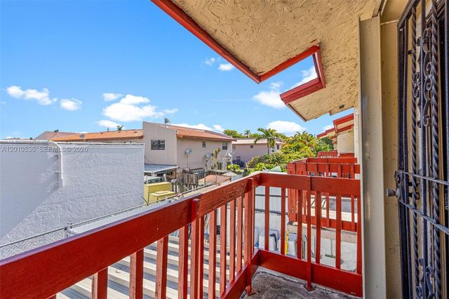 2331 W 66th Pl 201, Hialeah, FL 33016