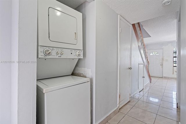 2331 W 66th Pl 201, Hialeah, FL 33016