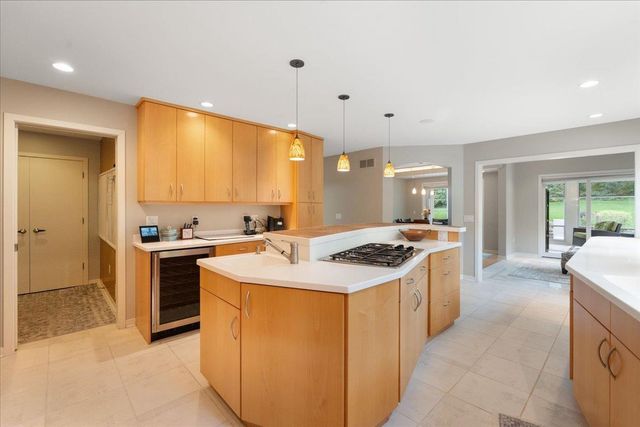 1484 Ravenoaks Trail, Oregon, WI 53575