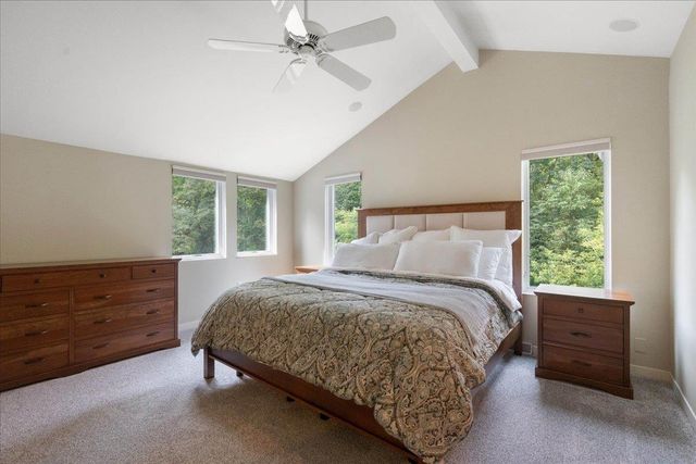 1484 Ravenoaks Trail, Oregon, WI 53575