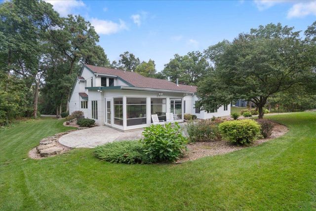 1484 Ravenoaks Trail, Oregon, WI 53575