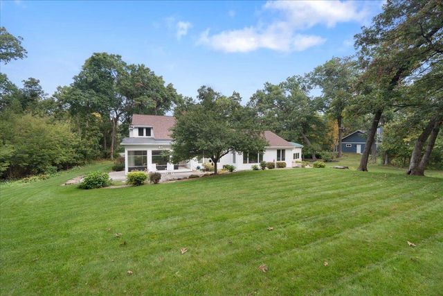 1484 Ravenoaks Trail, Oregon, WI 53575