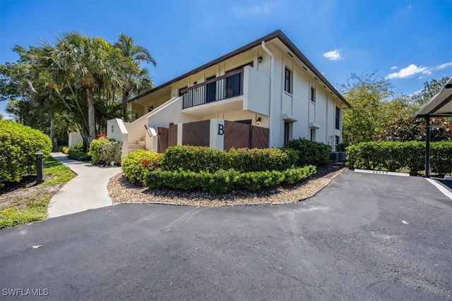 536 Lake Louise CIR B102, Naples, FL 34110