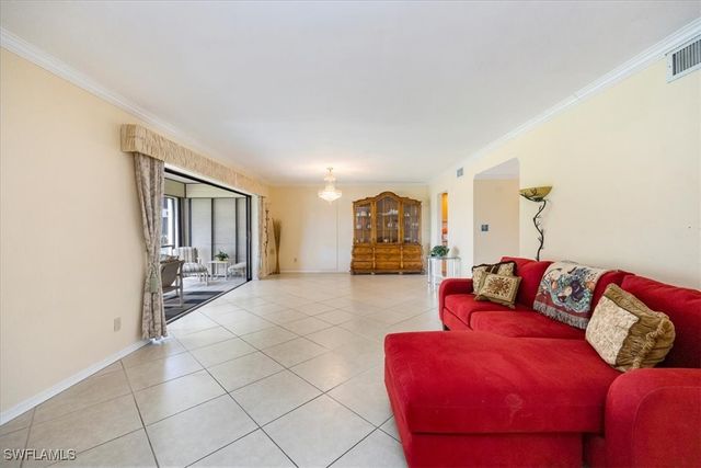 536 Lake Louise CIR B102, Naples, FL 34110