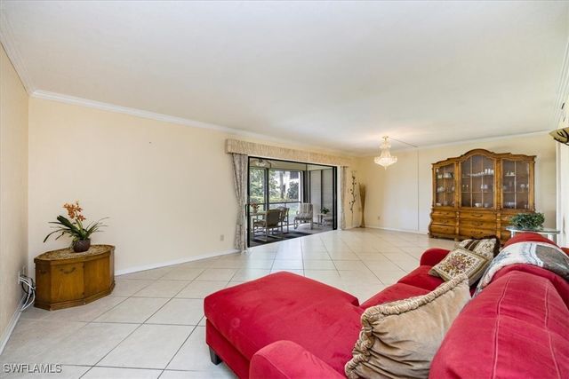 536 Lake Louise CIR B102, Naples, FL 34110