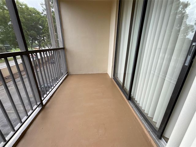 9517 Fontainebleau Boulevard 601-506, Miami, FL 33172
