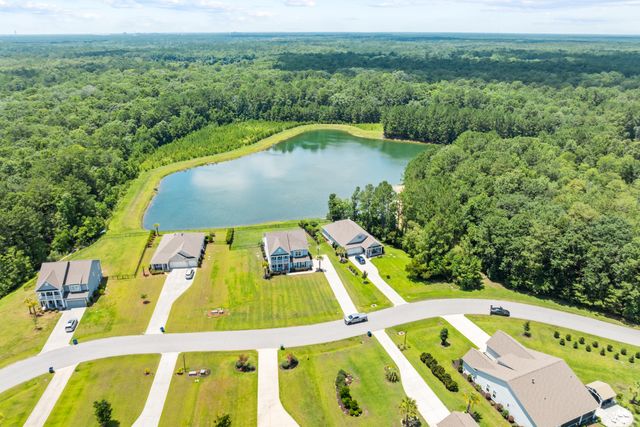 571 Pontoon Road, Huger, SC 29450