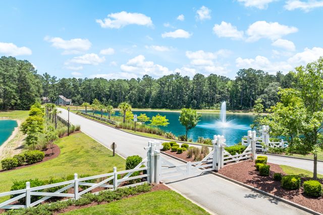 571 Pontoon Road, Huger, SC 29450