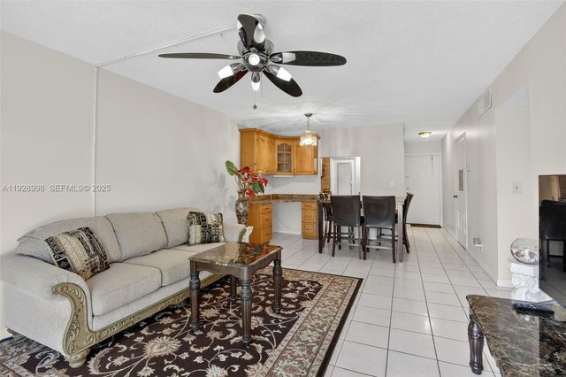 4200 NW 3rd Ct 141, Plantation, FL 33317