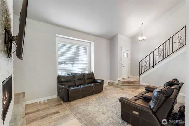 15718 44th Avenue Ct E, Tacoma, WA 98446