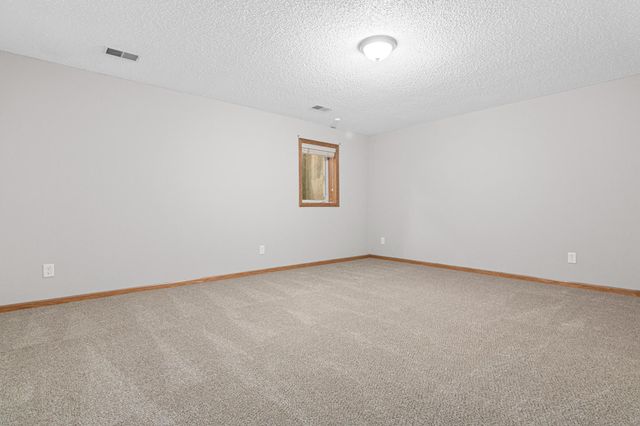 2902 Magnolia Drive, Woodbury, MN 55125