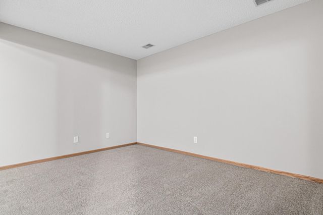 2902 Magnolia Drive, Woodbury, MN 55125