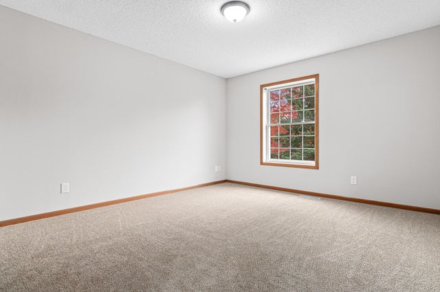 2902 Magnolia Drive, Woodbury, MN 55125