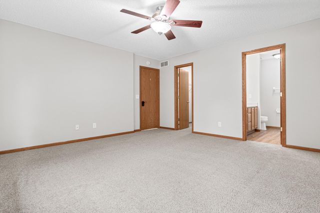 2902 Magnolia Drive, Woodbury, MN 55125