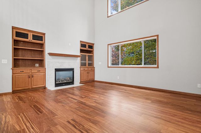 2902 Magnolia Drive, Woodbury, MN 55125