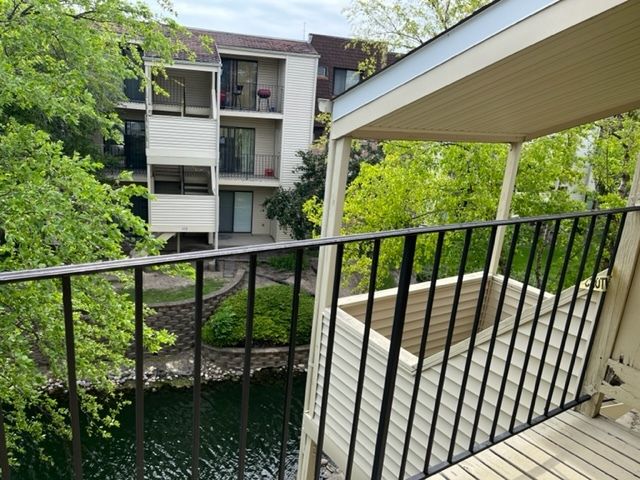 183 N Waters Edge Drive W 301, Glendale Heights, IL 60139
