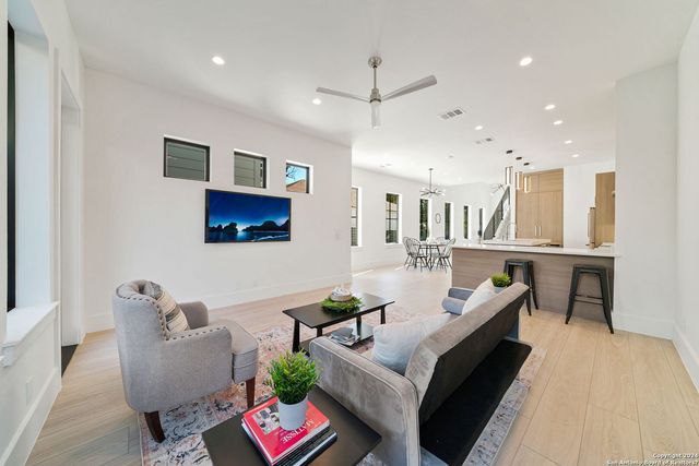 707 E HUISACHE AVE, San Antonio, TX 78212