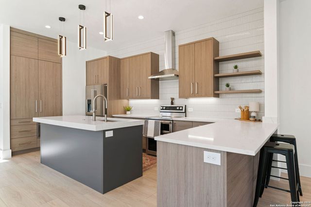 707 E HUISACHE AVE, San Antonio, TX 78212