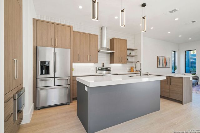 707 E HUISACHE AVE, San Antonio, TX 78212