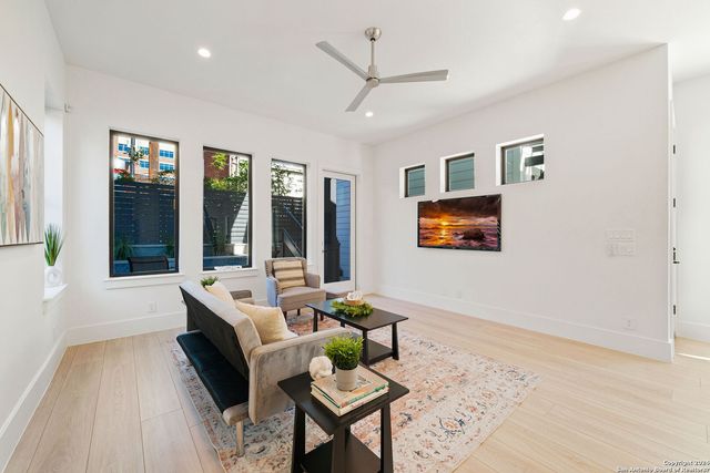 707 E HUISACHE AVE, San Antonio, TX 78212