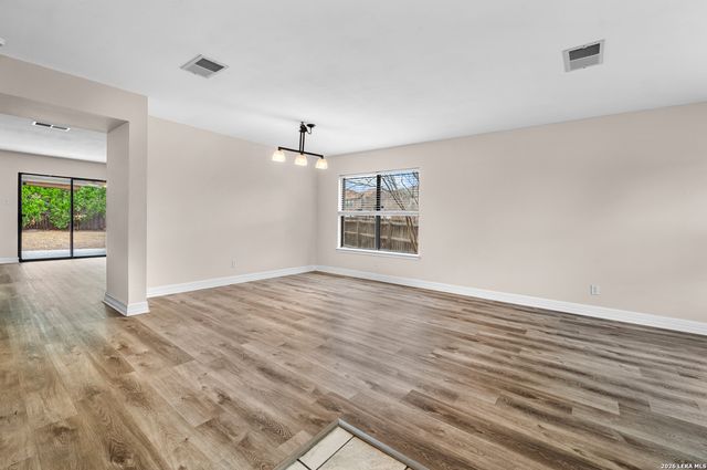 7623 Lonecrest, Converse, TX 78109