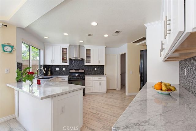19 Tennessee, Irvine, CA 92606
