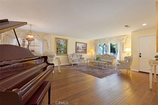 19 Tennessee, Irvine, CA 92606