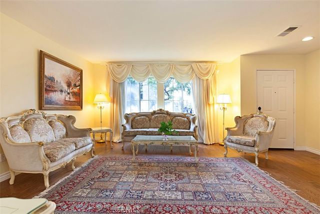 19 Tennessee, Irvine, CA 92606