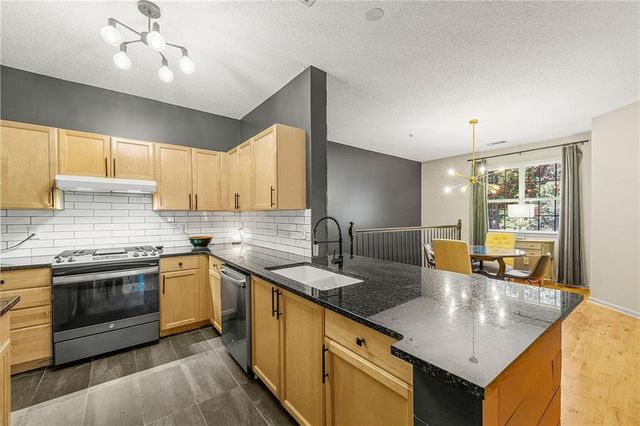 409 The Crossings Lane, Woodstock, GA 30189