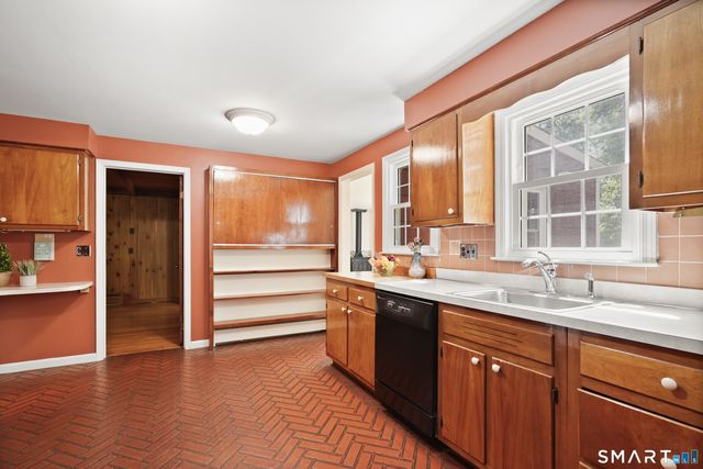 170 Skymeadow Drive, Stamford, CT 06903