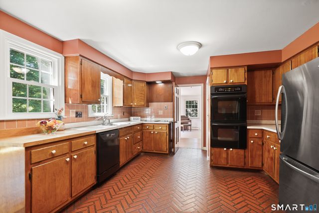 170 Skymeadow Drive, Stamford, CT 06903