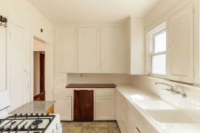 3117 Stanford Avenue, Los Angeles, CA 90292