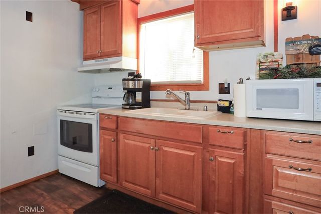 631 Los Angeles Avenue, Sugarloaf, CA 92386