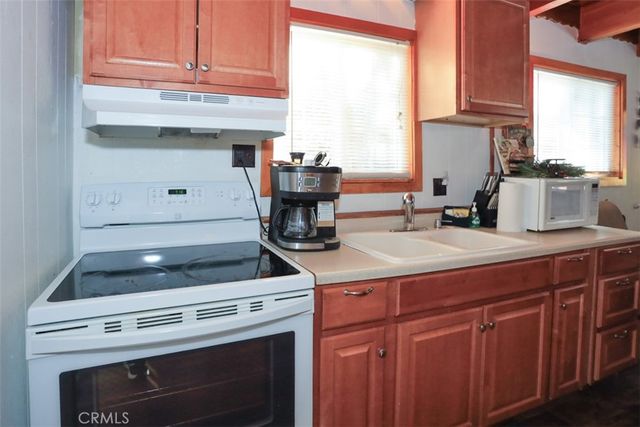 631 Los Angeles Avenue, Sugarloaf, CA 92386