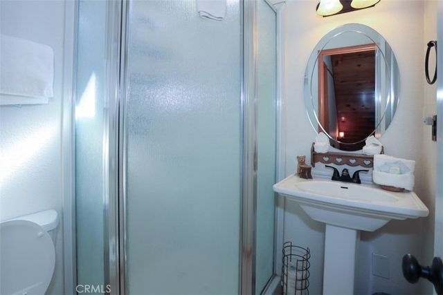 631 Los Angeles Avenue, Sugarloaf, CA 92386